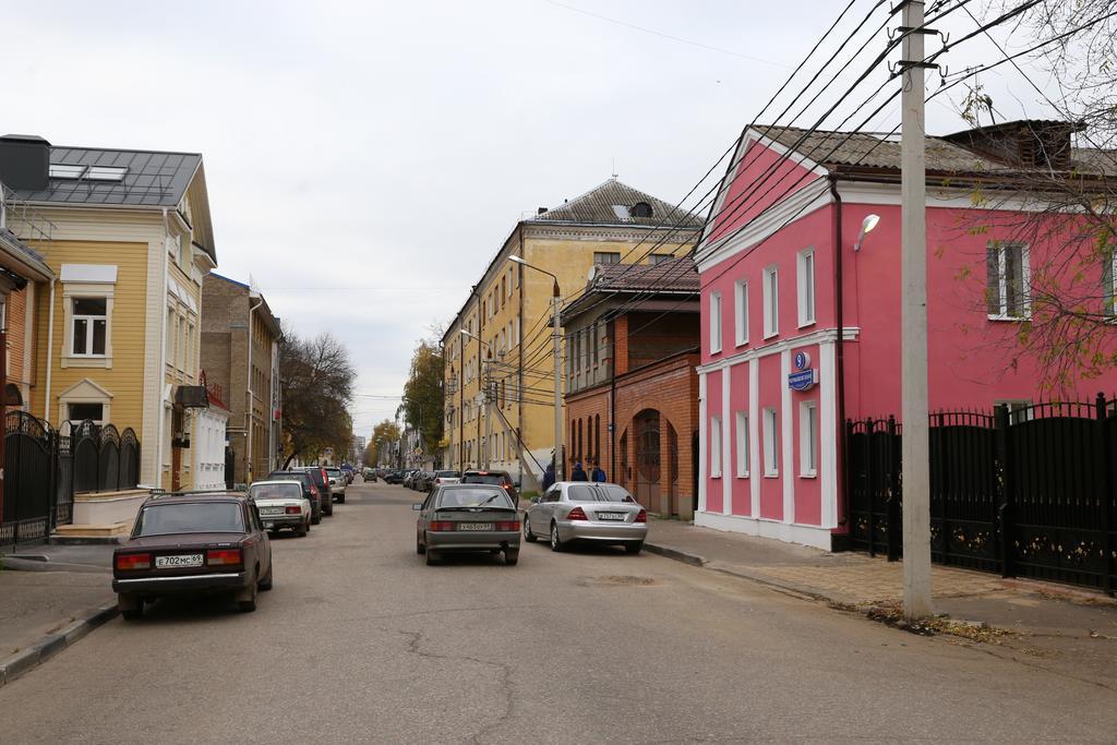 Arbuz Hostel Tver Eksteriør billede