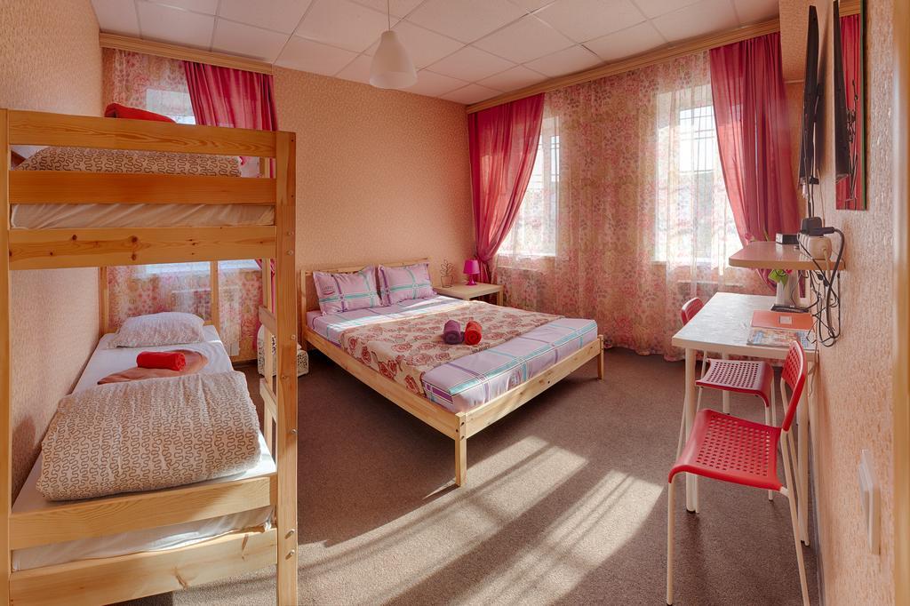 Arbuz Hostel Tver Eksteriør billede